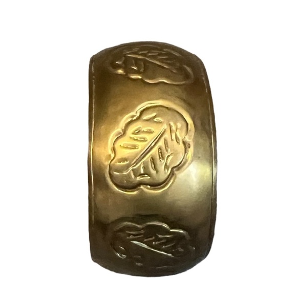 Vintage Wide Etched Leaves Brass Bangle Bracelet - Picture 3 of 6